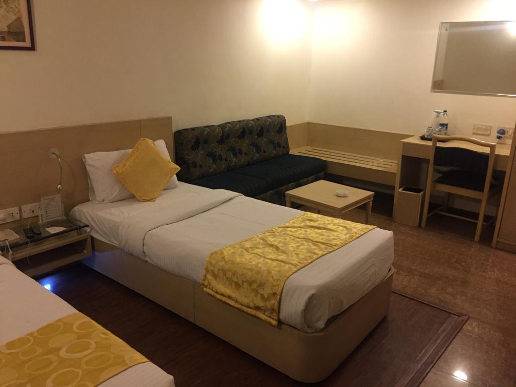 Hotel Amer Palace 博帕尔 外观 照片