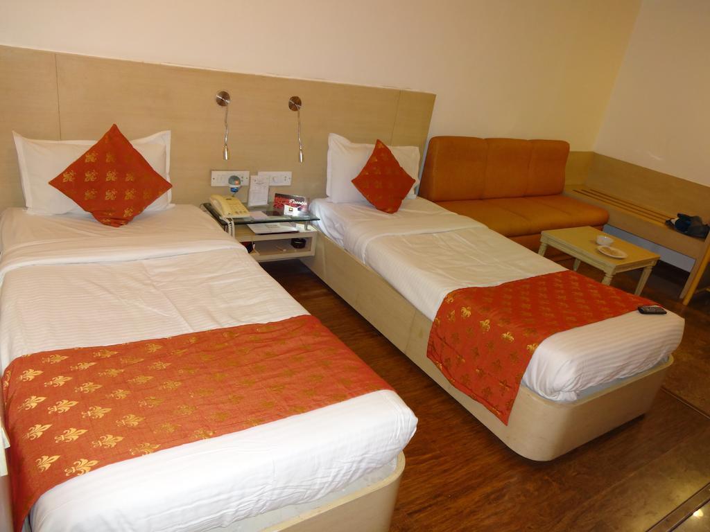 Hotel Amer Palace 博帕尔 外观 照片