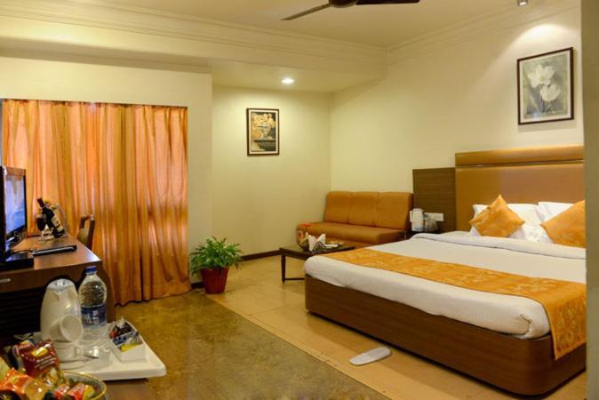Hotel Amer Palace 博帕尔 外观 照片
